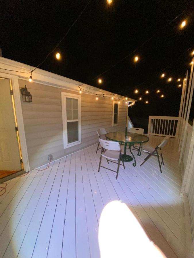 Modern 3-Bedroom, Big Fence Yard, Pets Stay Free Durham Exterior photo
