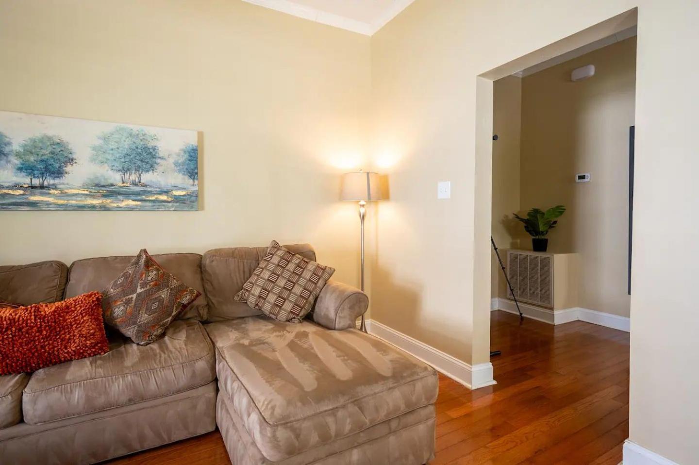 Modern 3-Bedroom, Big Fence Yard, Pets Stay Free Durham Exterior photo